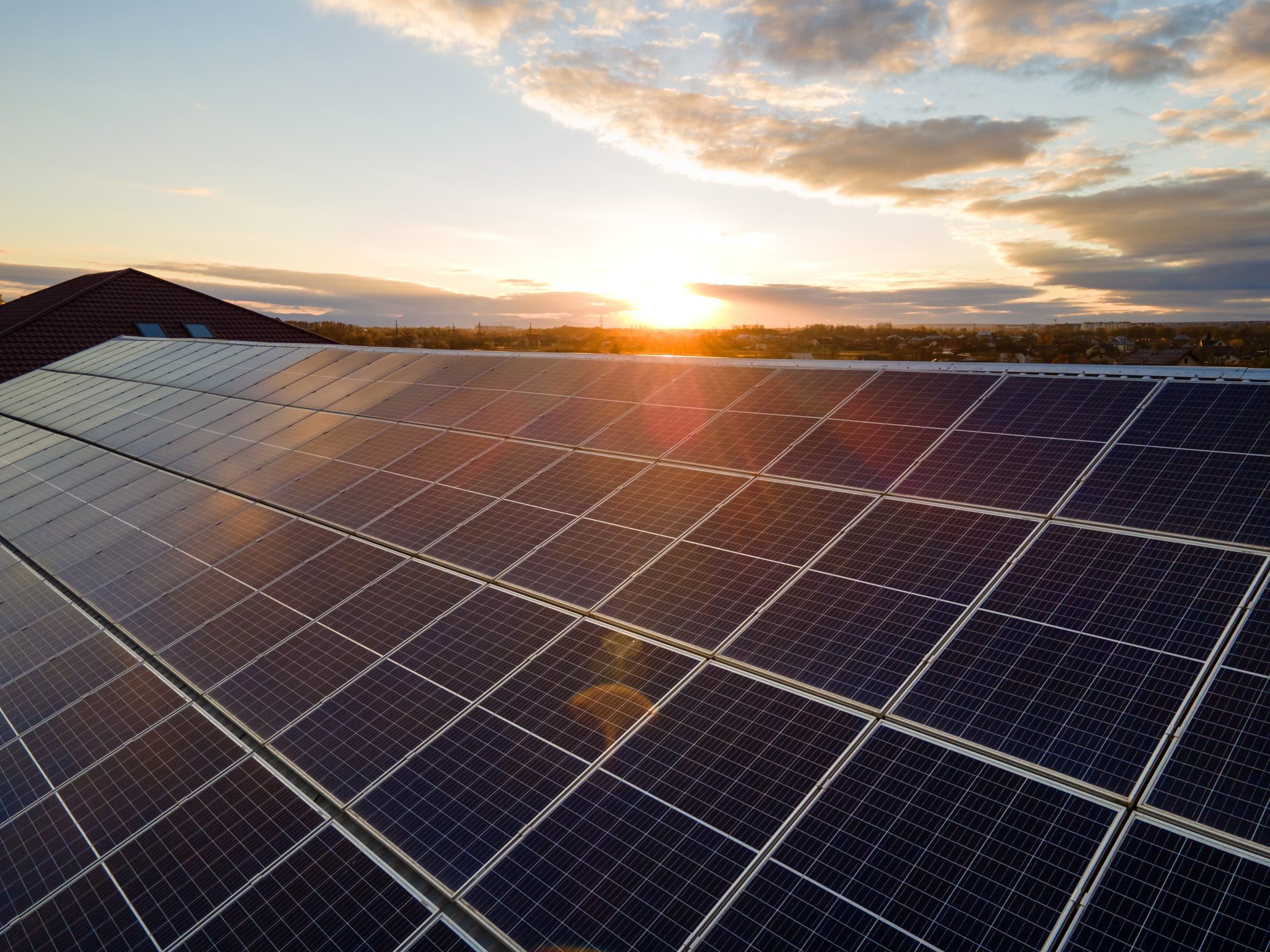 FIT終了後の太陽光発電はどうなる？FIP転換・売電継続・蓄電池併設の出口戦略